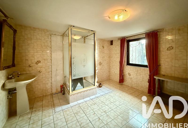 Maison - 316 m² - 9 pièces