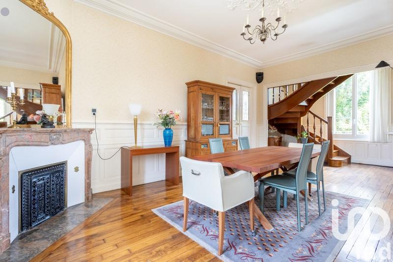 Appartement - 166 m² - 5 pièces