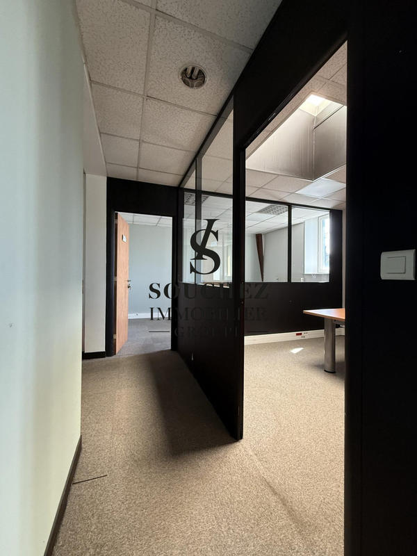 Bureau - 500 m² - 25 pièces