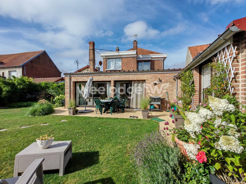 Maison - 208 m² - 10 pièces