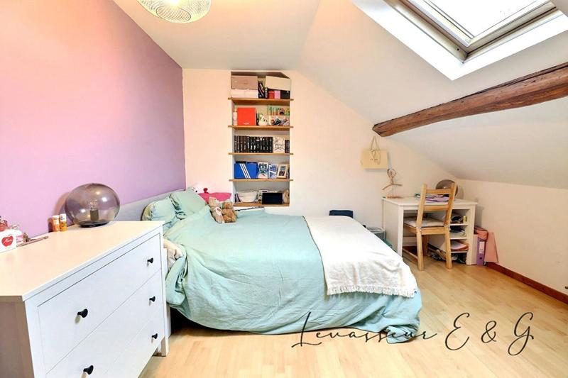 Maison - 93 m² - 5 pièces