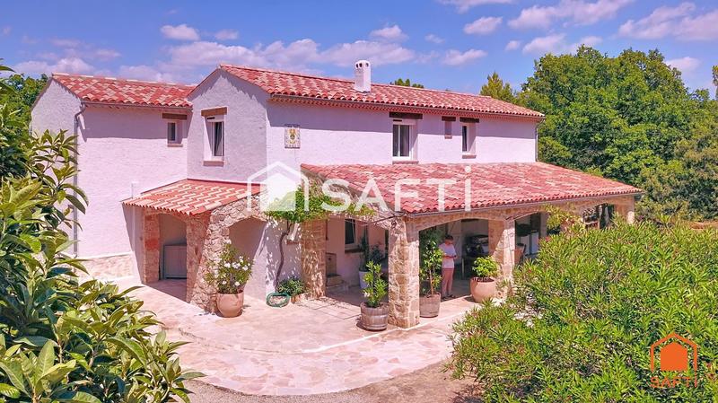 Maison - 190 m² - 8 pièces