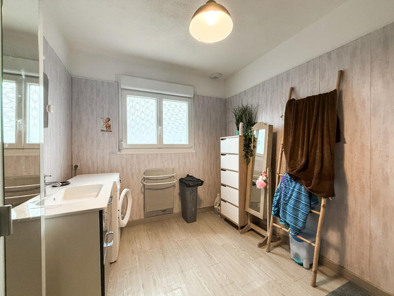 Maison - 263 m² - 8 pièces