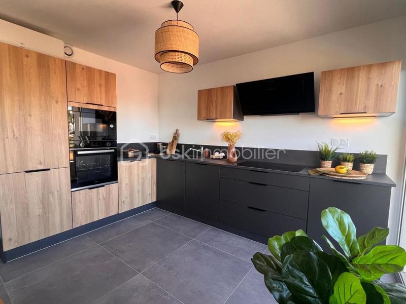 Appartement - 82 m² - 4 pièces