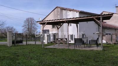 Maison - 180 m² - 11 pièces