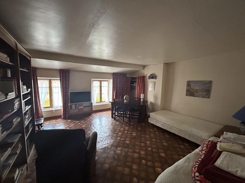 Maison traditionnelle - 158 m² - 7 pièces