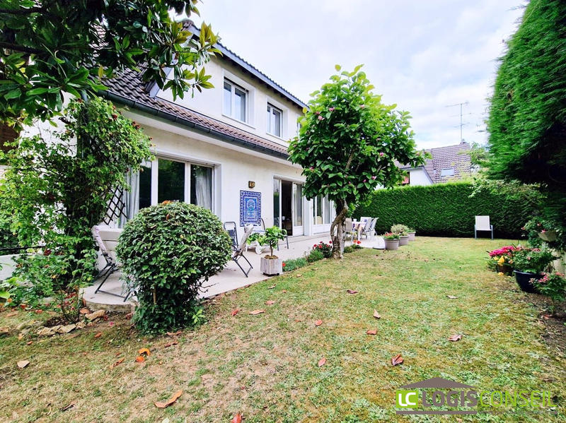 Maison - 142 m² - 6 pièces