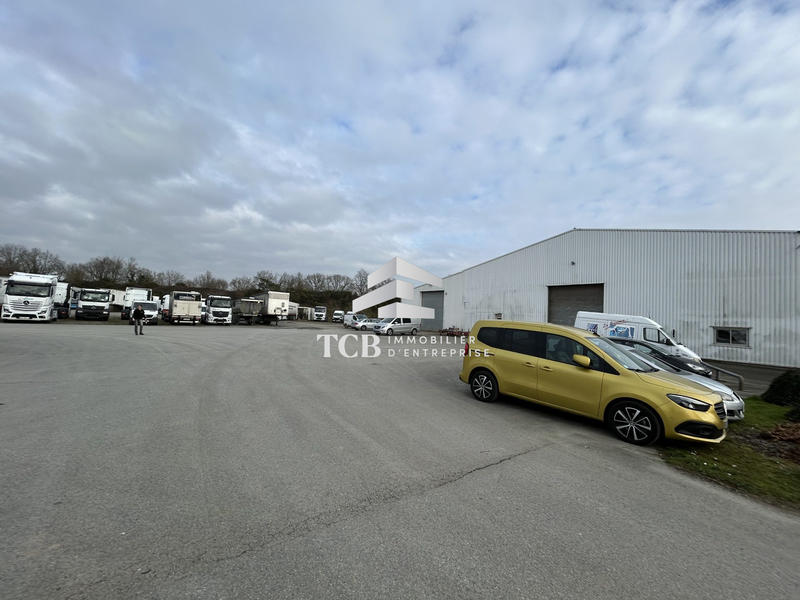 Local d'activités - 6 820 m²