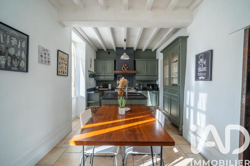 Maison - 480 m² - 16 pièces