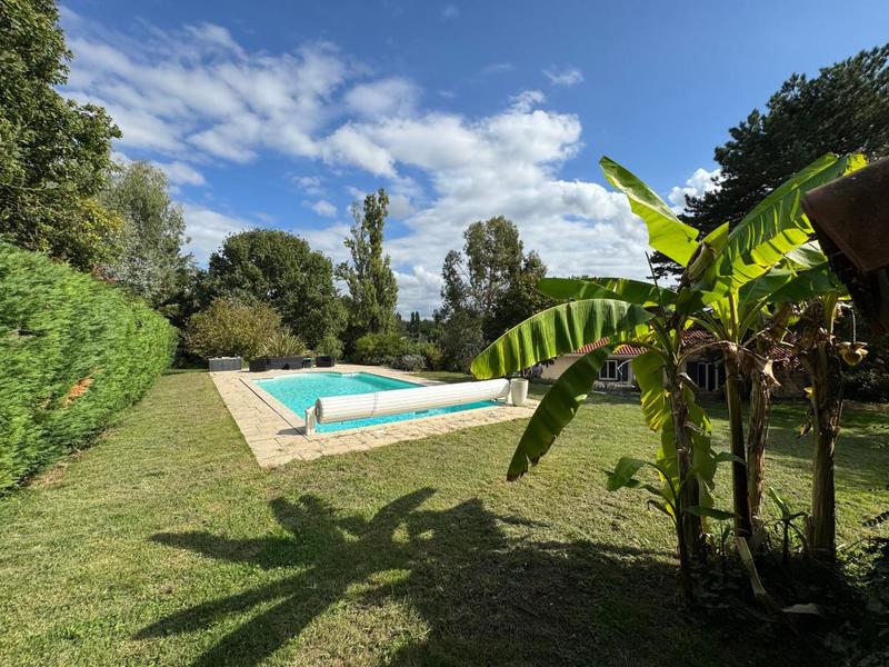 Maison - 137 m² - 5 pièces