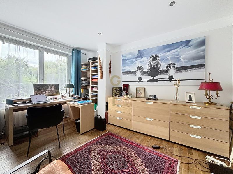 Maison - 300 m² - 10 pièces