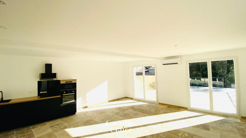 Maison - 96 m² - 4 pièces