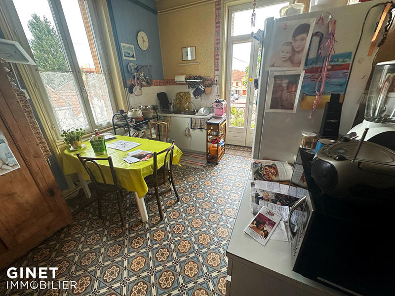 Immeuble - 7 pièces