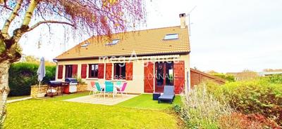 Maison - 180 m² - 8 pièces