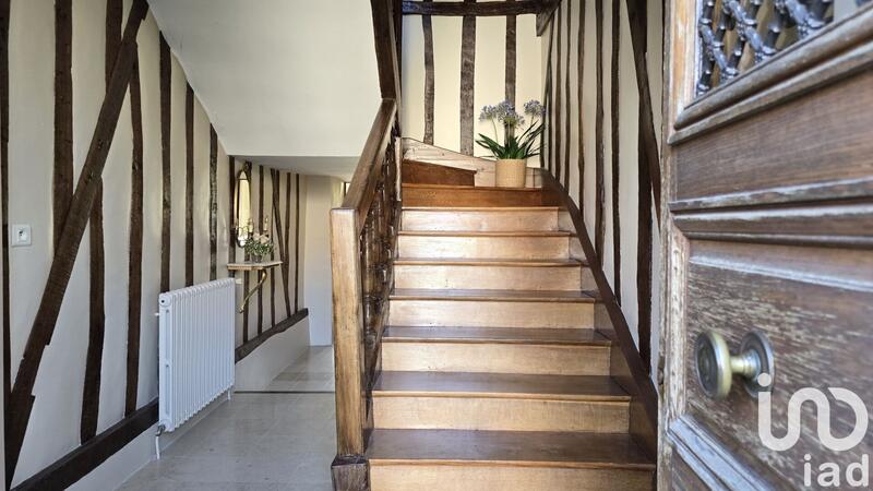 Maison - 223 m² - 7 pièces