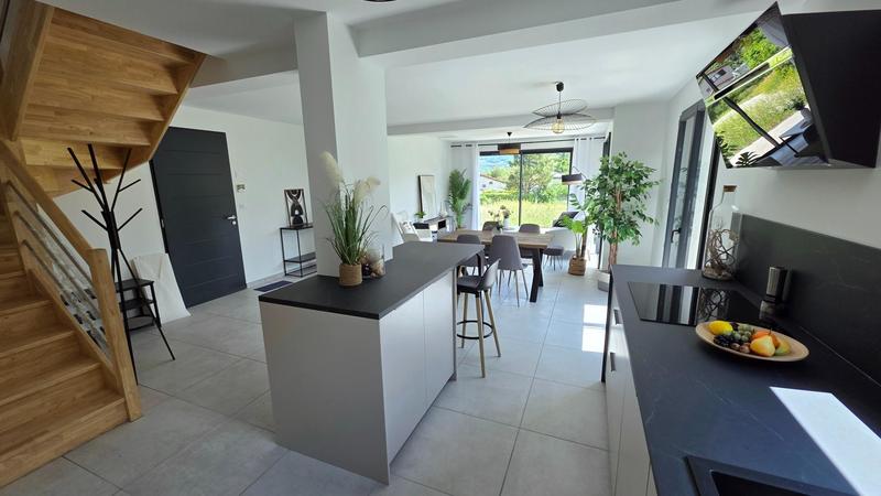 Maison - 100 m² - 5 pièces