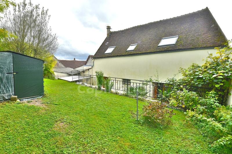 Maison - 140 m² - 5 pièces