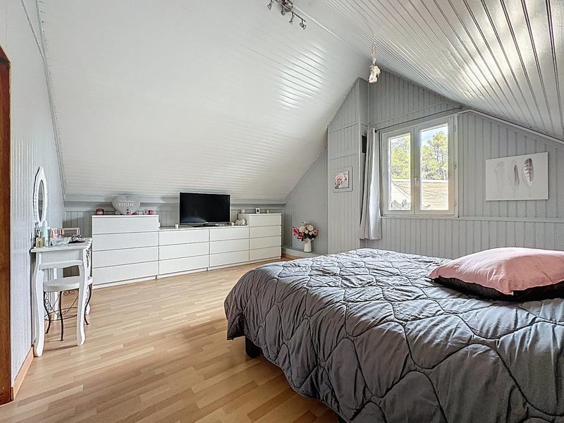 Maison - 166 m² - 8 pièces