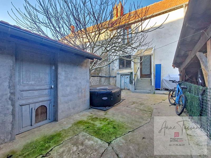 Maison - 121 m² - 6 pièces