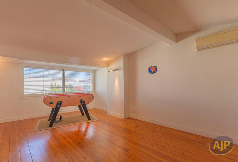 Maison - 190 m² - 7 pièces