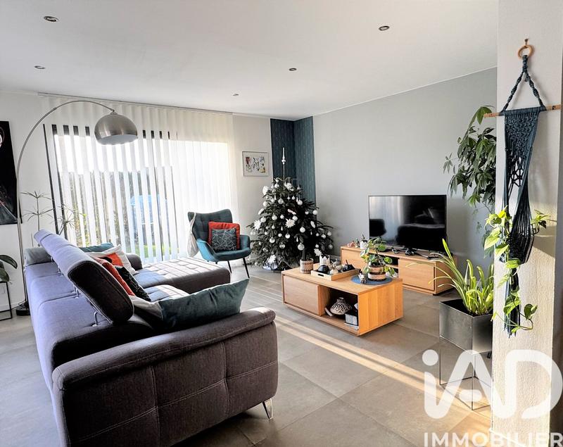 Maison - 156 m² - 8 pièces