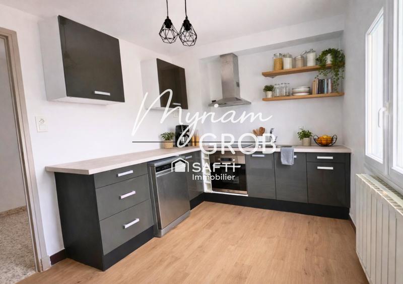 Maison - 170 m² - 8 pièces