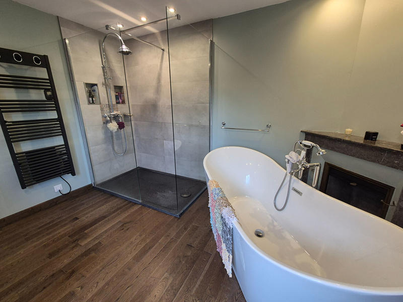 Maison - 226 m² - 9 pièces