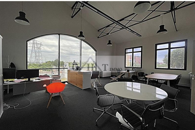 Entrepôt - 1 260 m²