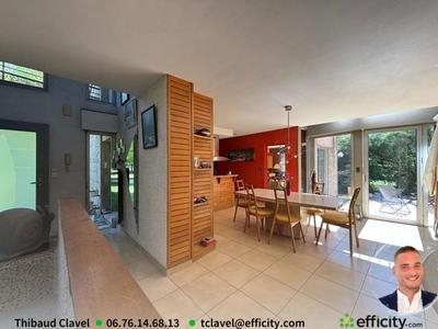 Maison - 200 m² - 6 pièces