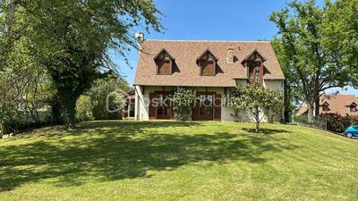 Maison - 306 m² - 8 pièces