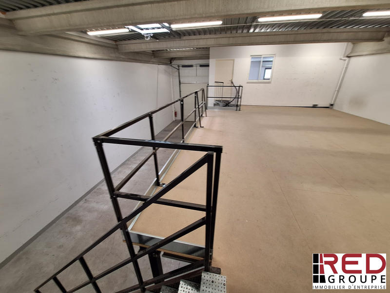 Entrepôt - 254 m²