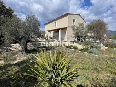 Maison - 240 m² - 11 pièces