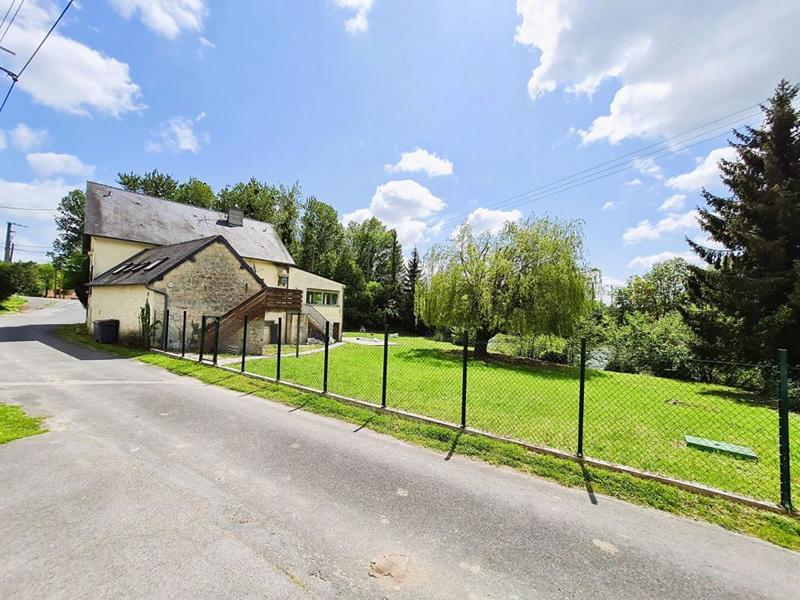 Maison - 255 m² - 8 pièces