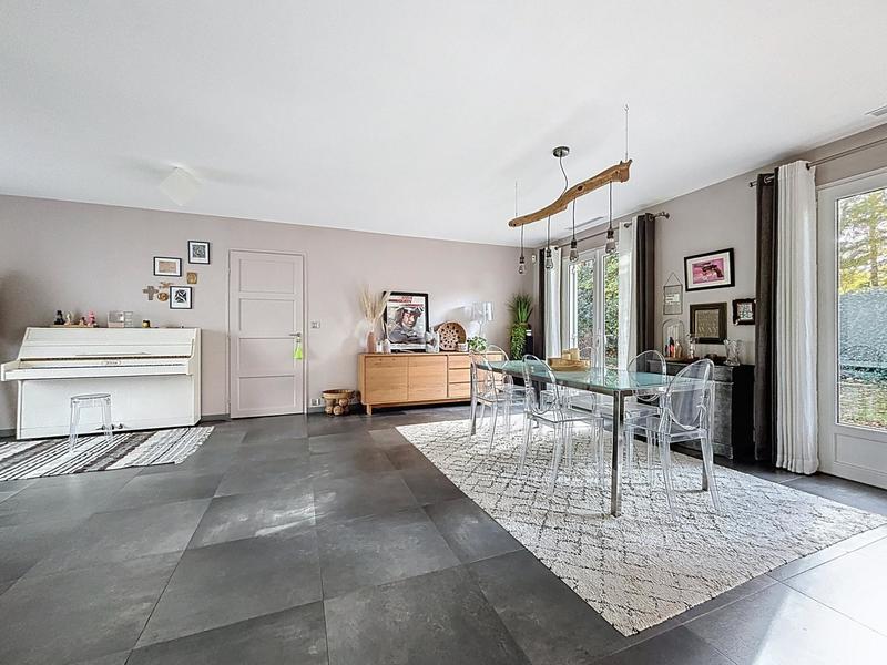 Maison - 158 m² - 6 pièces