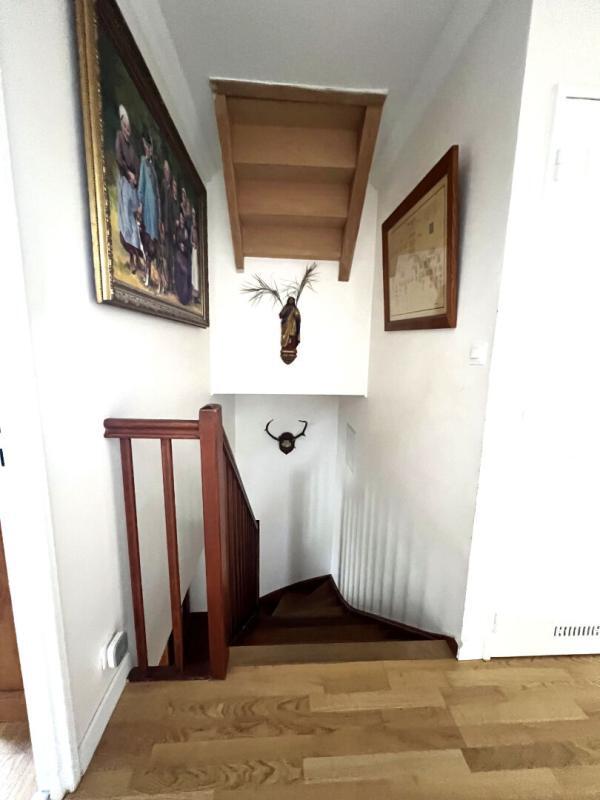 Maison - 180 m² - 9 pièces