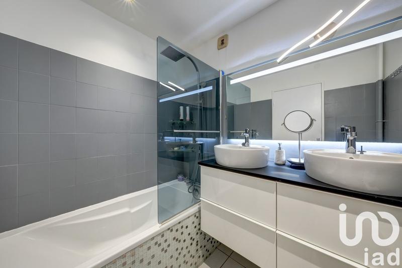 Appartement - 81 m² - 4 pièces