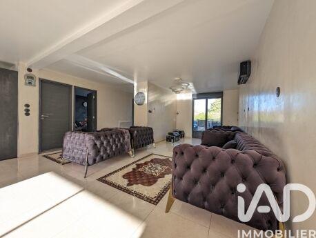 Maison - 185 m² - 7 pièces