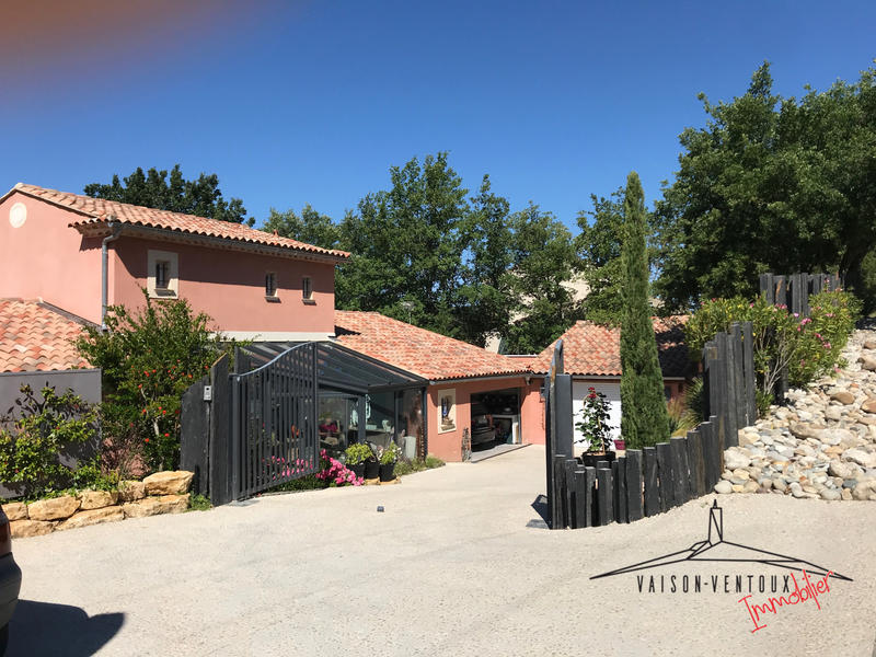 Maison - 185 m² - 7 pièces