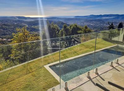 Maison - 214 m² - 7 pièces