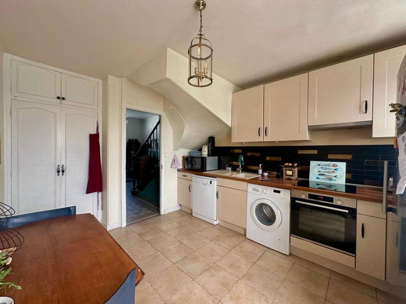 Maison - 295 m² - 7 pièces