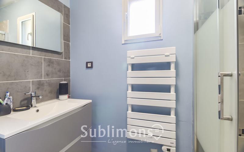 Maison traditionnelle - 145 m² - 7 pièces