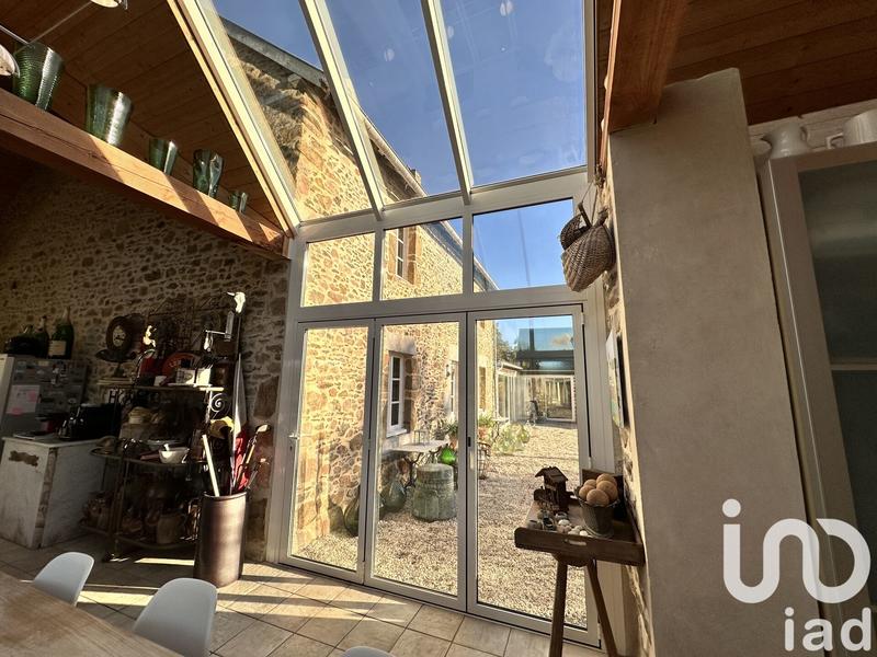 Maison - 277 m² - 8 pièces