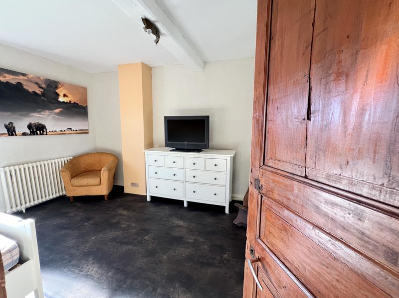 Maison de village - 250 m² - 9 pièces