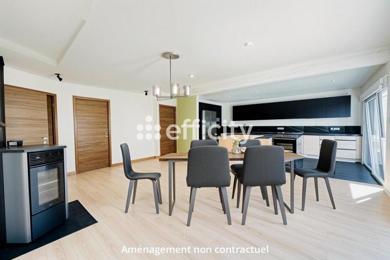 Maison - 248 m² - 7 pièces