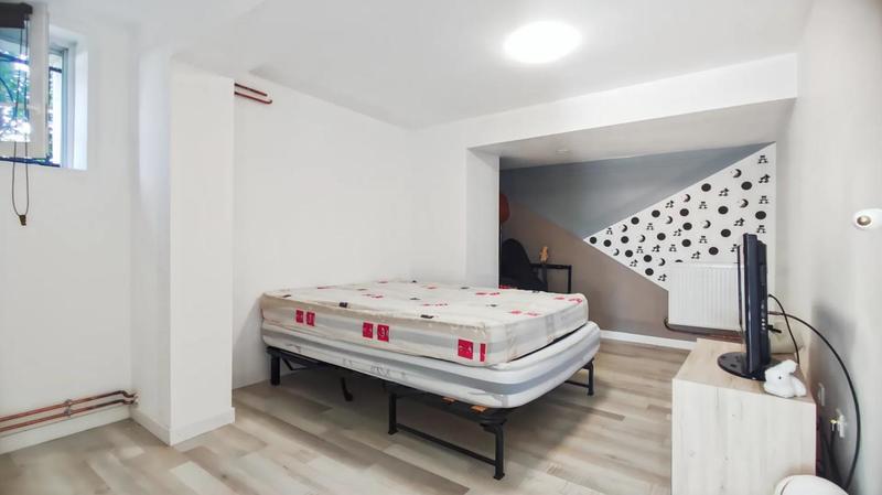 Maison - 195 m² - 7 pièces