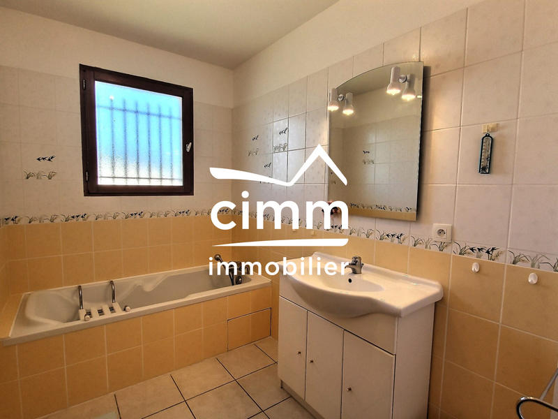 Maison - 96 m² - 4 pièces