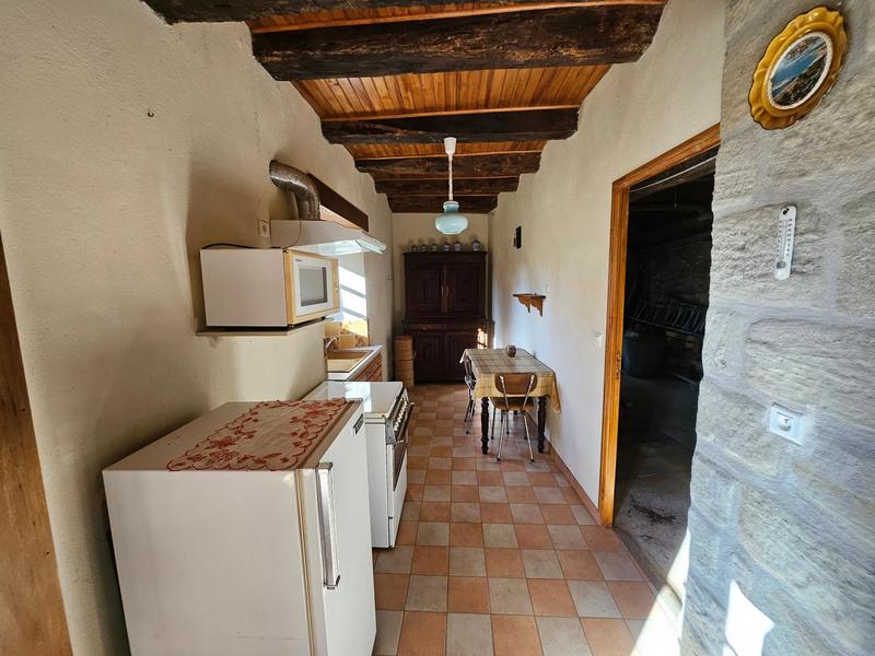 Propriété - 243 m² - 9 pièces