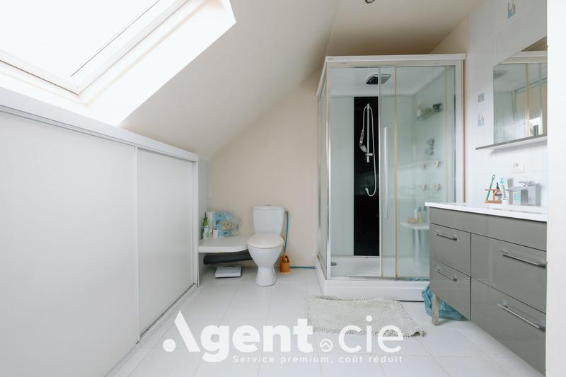 Maison - 100 m² - 5 pièces