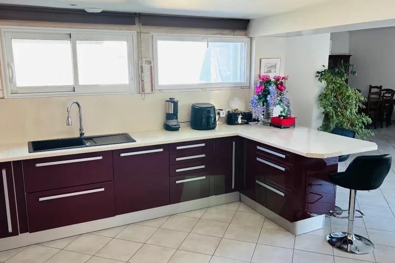 Maison - 115 m² - 6 pièces