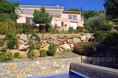 Villa - 180 m² - 7 pièces